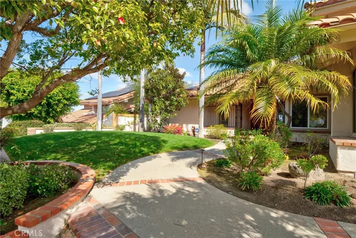 566 S Los Coyotes Drive, Anaheim Hills, California 92807