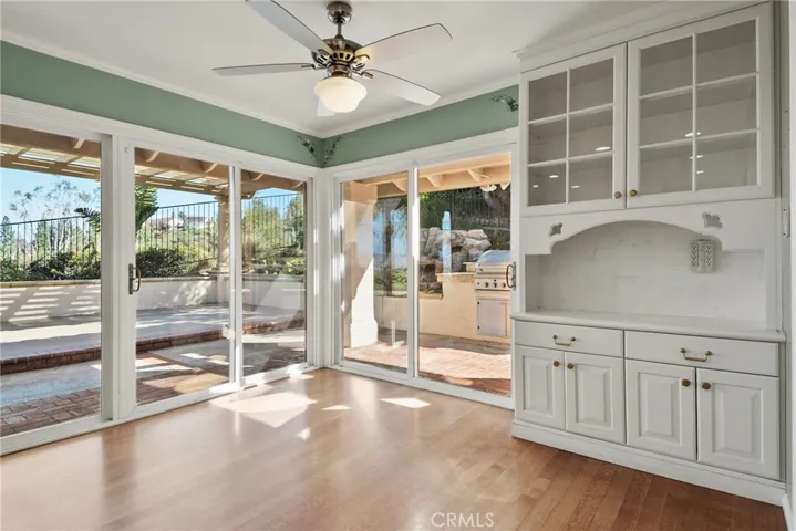 Kitchen Eating Area