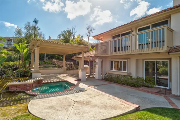 566 S Los Coyotes Drive, Anaheim Hills, California 92807