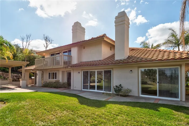566 S Los Coyotes Drive, Anaheim Hills, California 92807