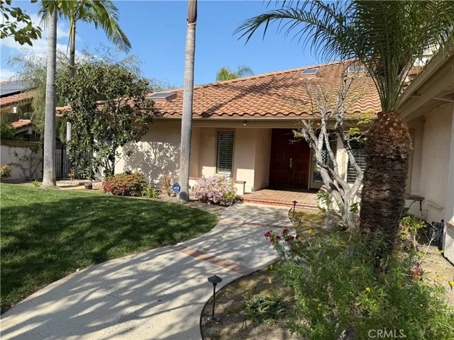 566 S Los Coyotes Drive, Anaheim Hills, California 92807