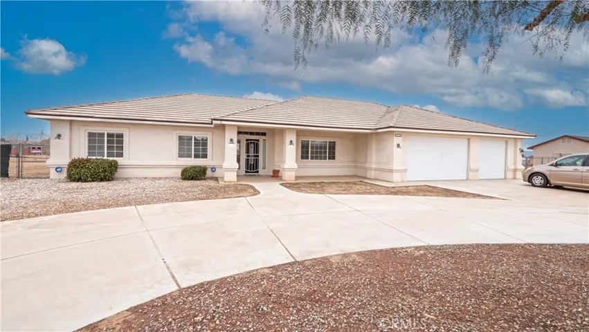 Circular driveway