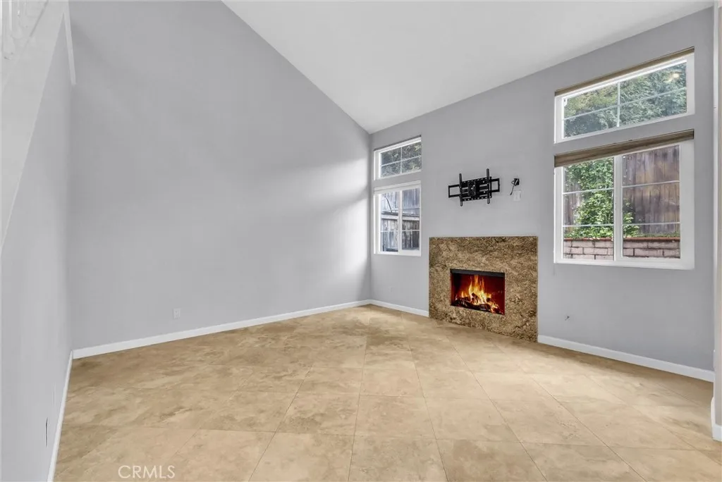 28 Jefferson, Irvine, California 92620 home-pic-4