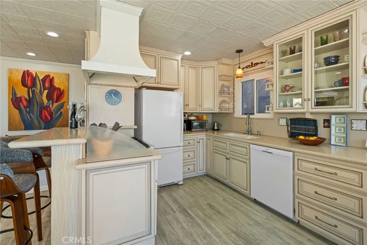 30 A Surfside Avenue, Surfside, California 90743