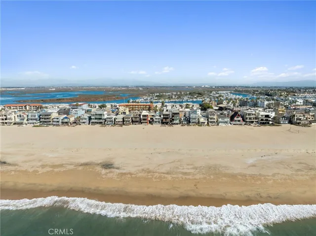 30 A Surfside Avenue, Surfside, California 90743