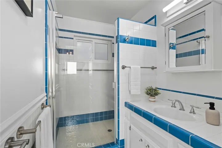 30 A Surfside Avenue, Surfside, California 90743