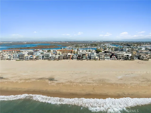 30 A Surfside Avenue, Surfside, California 90743