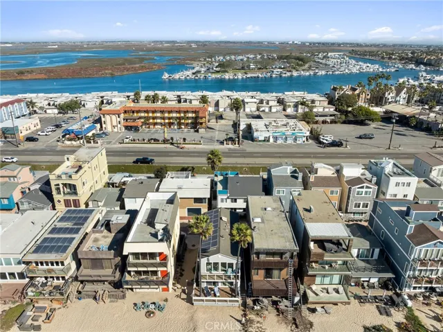 30 A Surfside Avenue, Surfside, California 90743