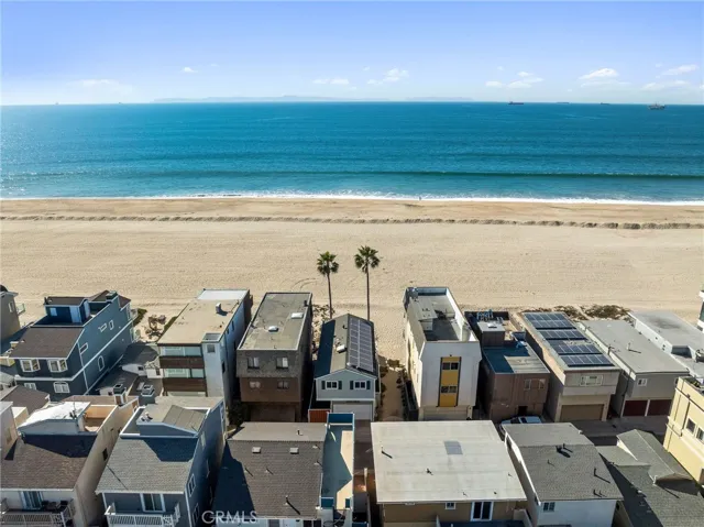 30 A Surfside Avenue, Surfside, California 90743