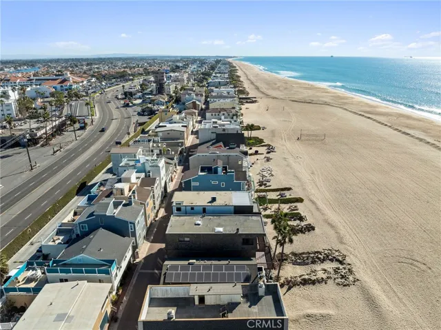 30 A Surfside Avenue, Surfside, California 90743