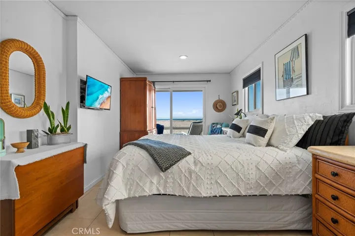 30 A Surfside Avenue, Surfside, California 90743