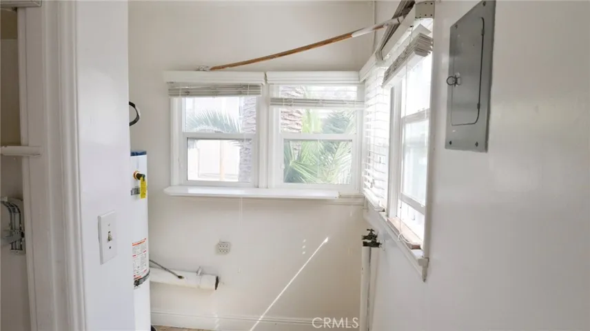 LAUNDRY ROOM WITH HOOKUPS