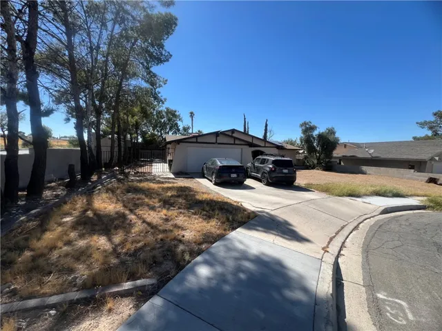 940 Cactus Court, Barstow, California 92311