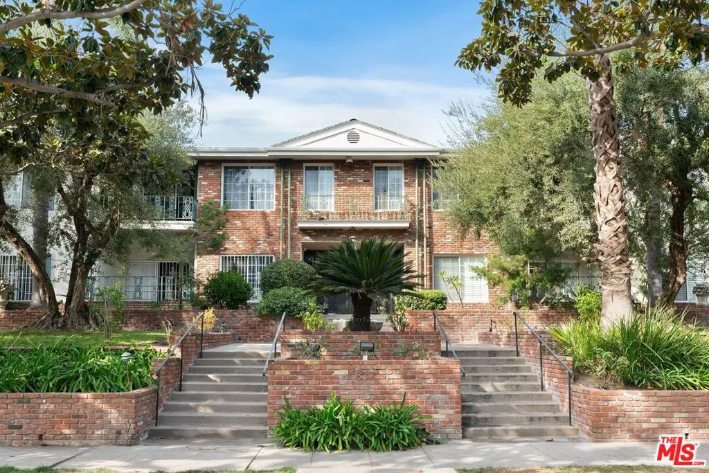 837 S Windsor Boulevard 3, Los Angeles, California 90005 home-pic-0