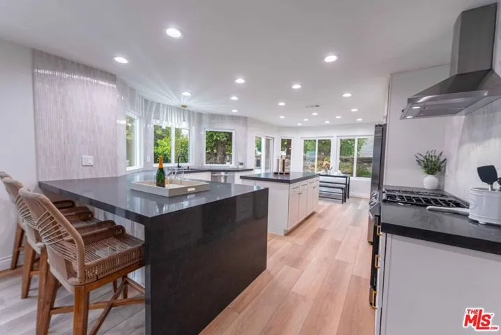 5718 Stonecrest Drive, Agoura Hills, California 91301