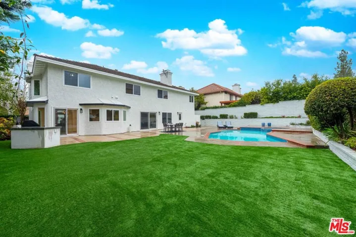 5718 Stonecrest Drive, Agoura Hills, California 91301
