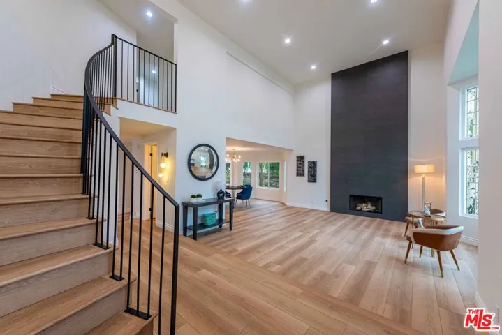 5718 Stonecrest Drive, Agoura Hills, California 91301
