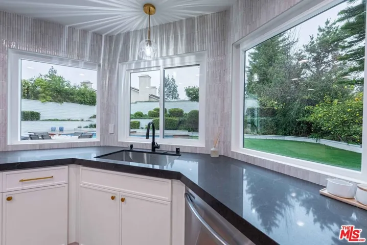 5718 Stonecrest Drive, Agoura Hills, California 91301