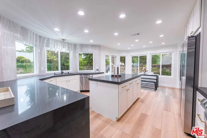 5718 Stonecrest Drive, Agoura Hills, California 91301