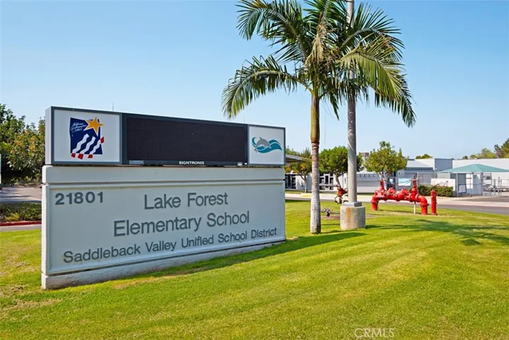 Lake Forest Elementary School within walking distance
