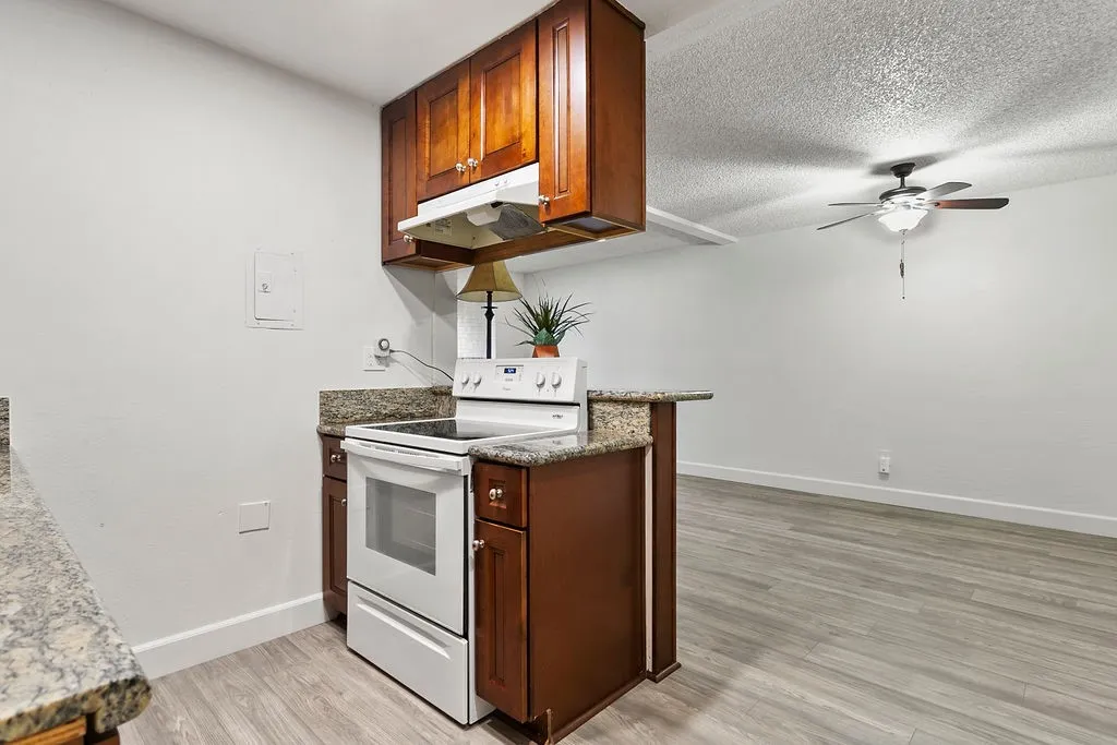 1000 W Macarthur Boulevard 67, Santa Ana, California 92707 home-pic-5