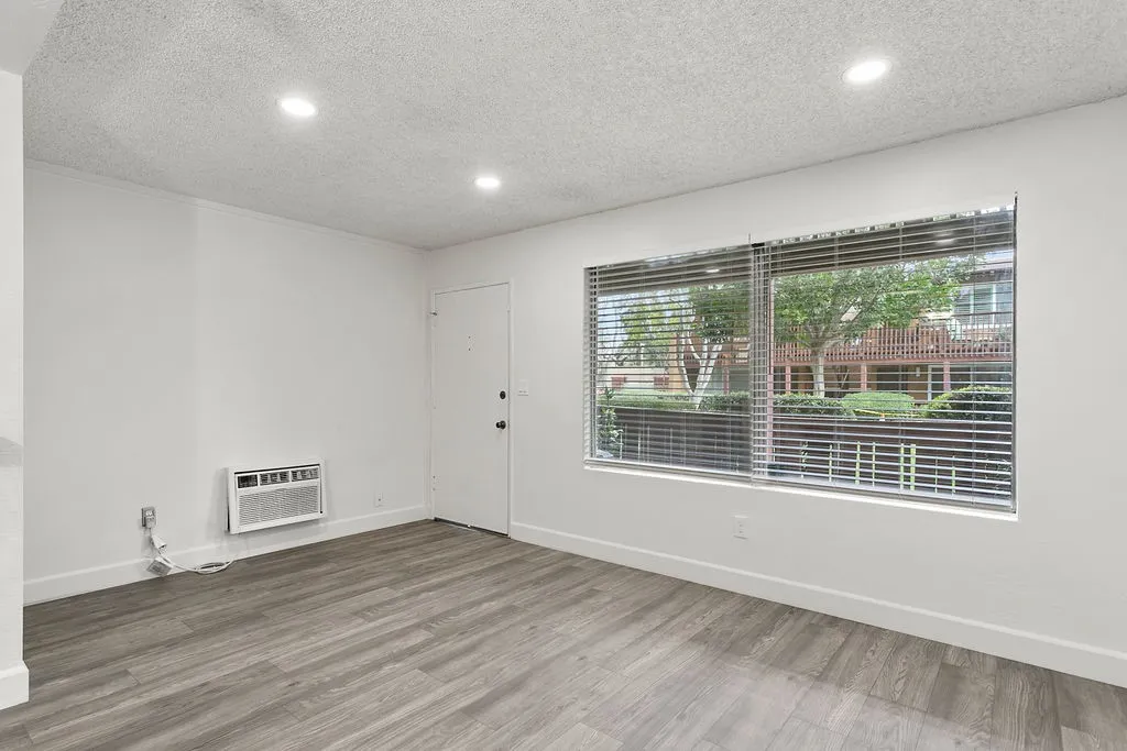 1000 W Macarthur Boulevard 67, Santa Ana, California 92707 home-pic-8