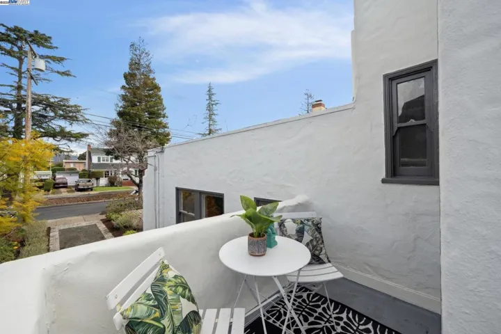 3222 Thompson Avenue, Alameda, California 94501