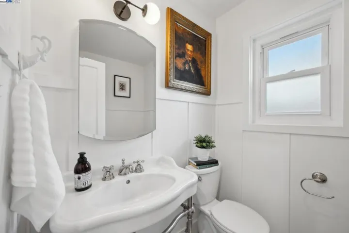 3222 Thompson Avenue, Alameda, California 94501