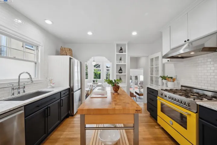 3222 Thompson Avenue, Alameda, California 94501
