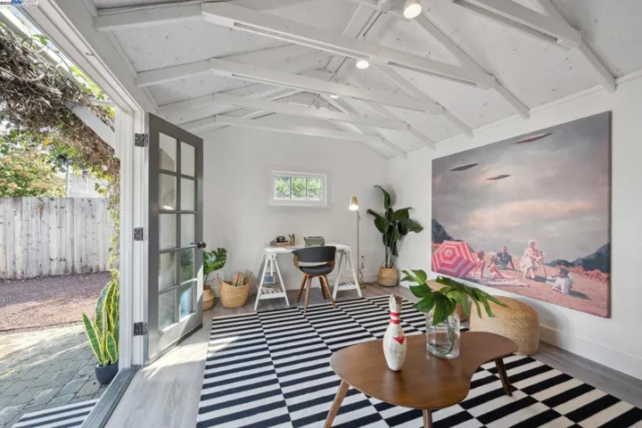 3222 Thompson Avenue, Alameda, California 94501