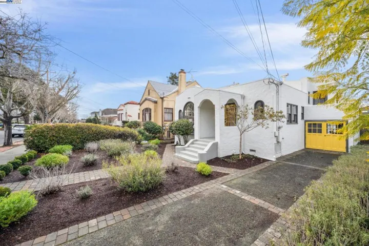 3222 Thompson Avenue, Alameda, California 94501