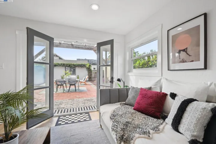 3222 Thompson Avenue, Alameda, California 94501