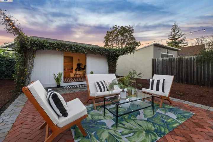 3222 Thompson Avenue, Alameda, California 94501