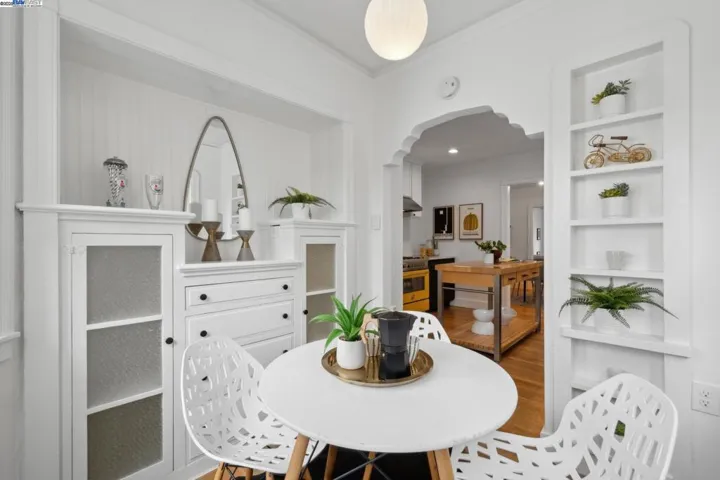 3222 Thompson Avenue, Alameda, California 94501