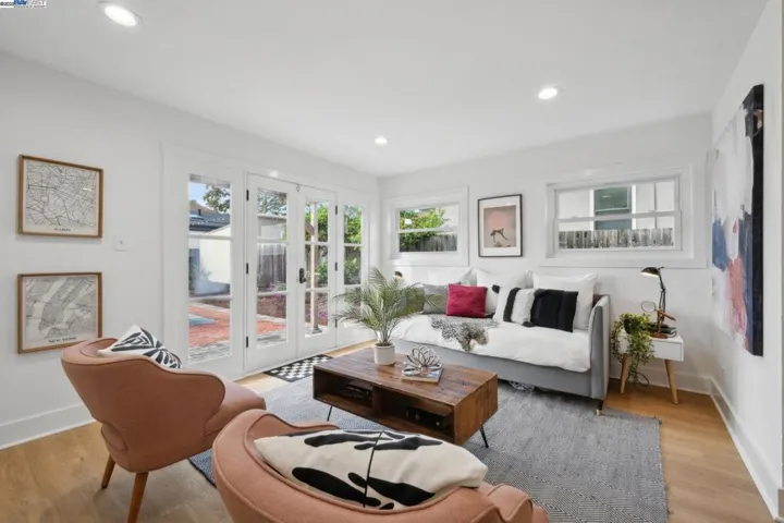 3222 Thompson Avenue, Alameda, California 94501
