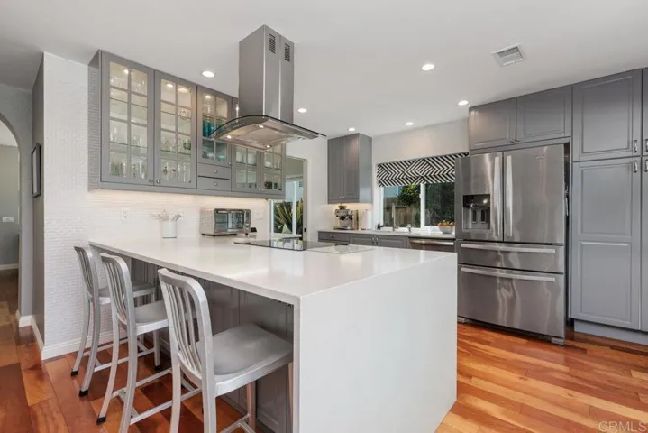 1649 N Willowspring Drive, Encinitas, California 92024