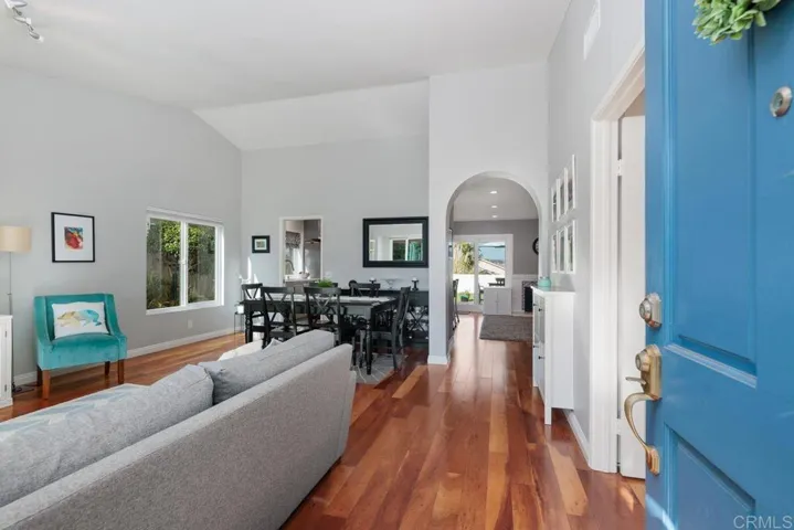 1649 N Willowspring Drive, Encinitas, California 92024