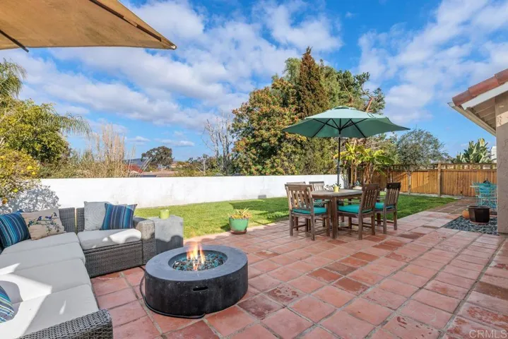 1649 N Willowspring Drive, Encinitas, California 92024