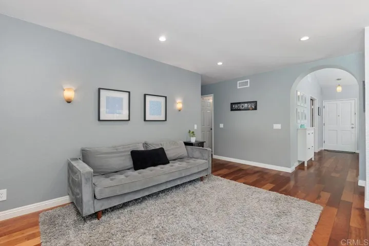 1649 N Willowspring Drive, Encinitas, California 92024