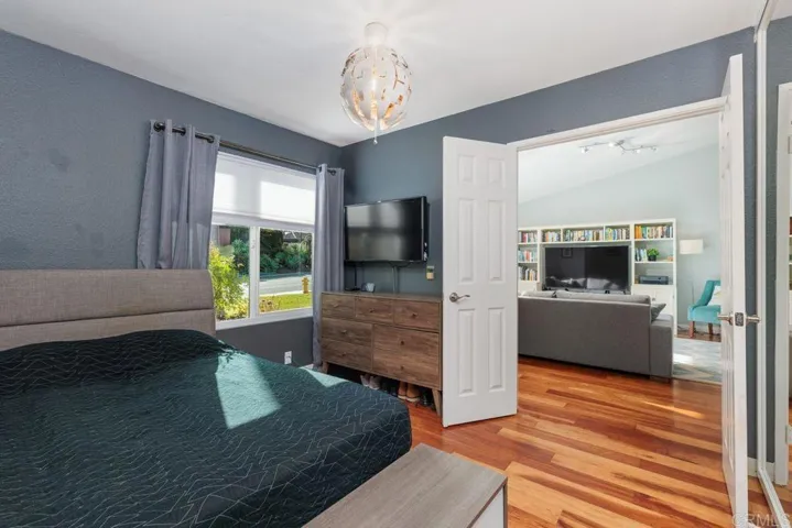 1649 N Willowspring Drive, Encinitas, California 92024