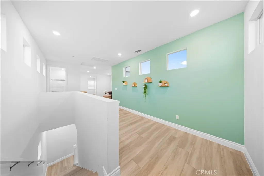 751 Benchmark, Irvine, California 92618 home-pic-32