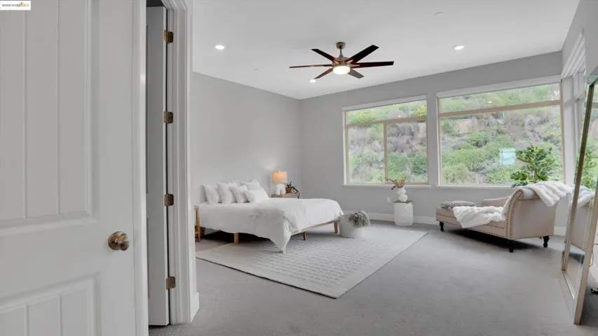 6707 Skyview Dr, Oakland, California 94605