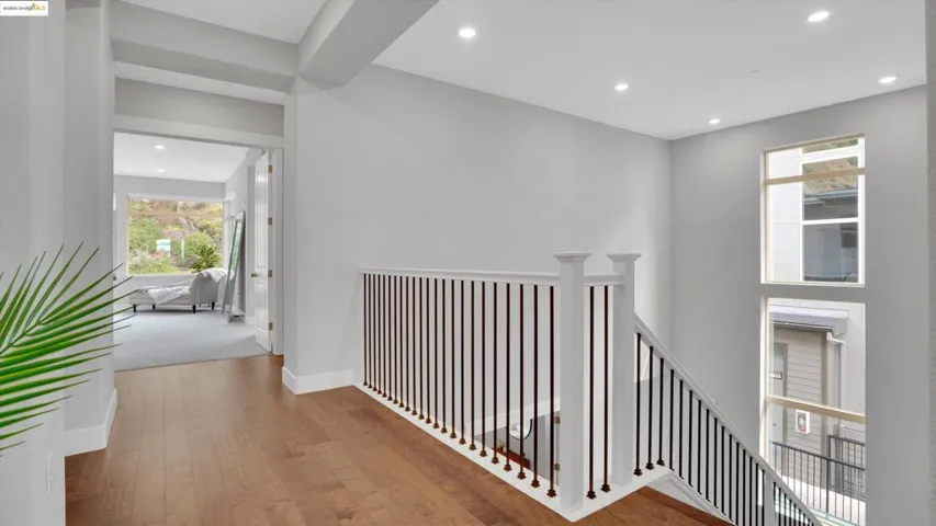 6707 Skyview Dr, Oakland, California 94605