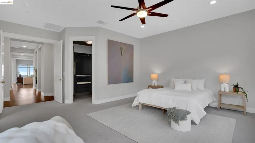 6707 Skyview Dr, Oakland, California 94605