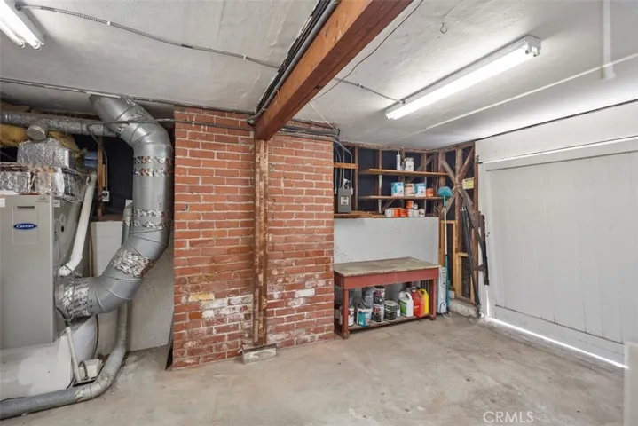 Another view of the garage.