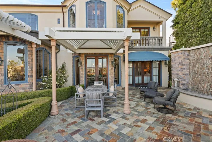 108 Kings Place, Newport Beach, California 92663