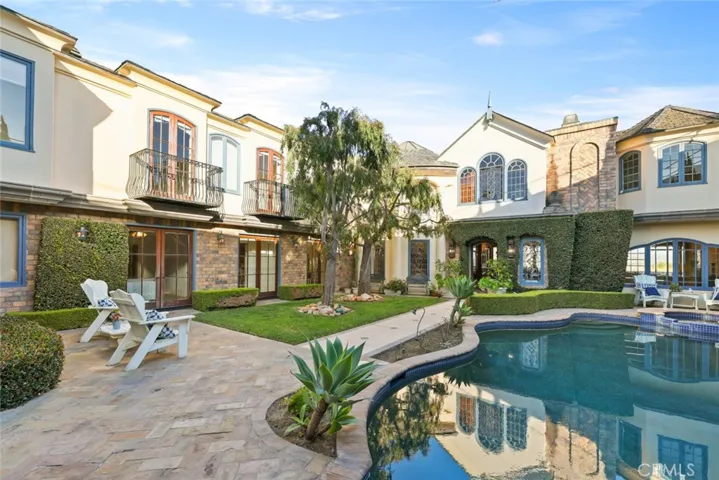 108 Kings Place, Newport Beach, California 92663