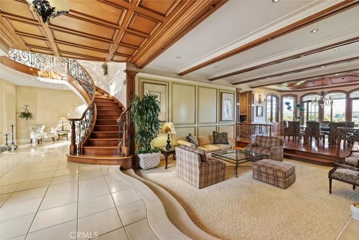 108 Kings Place, Newport Beach, California 92663