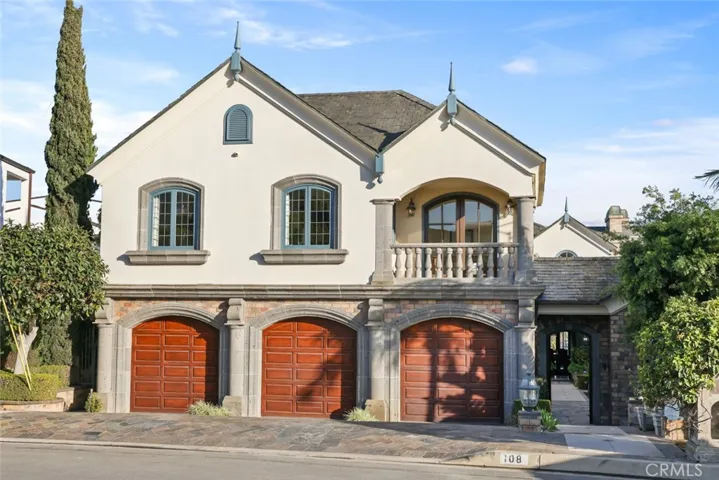 108 Kings Place, Newport Beach, California 92663