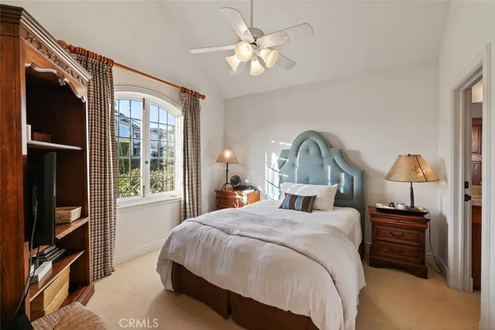 108 Kings Place, Newport Beach, California 92663